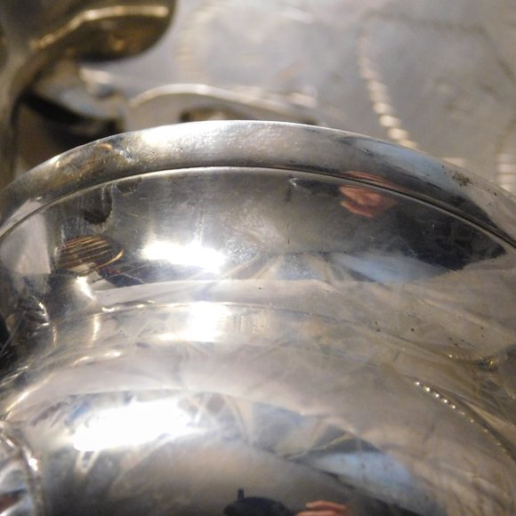 International Silver Company Tray, Creamer & Sugar Bowl in Black Velvet Box - Picture 12 of 12